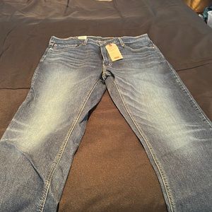 Men’s Levi’s jeans